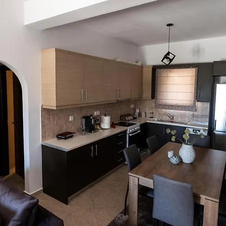 τα ανετα διαμμερισματα του λεκα α2 * Zacharo